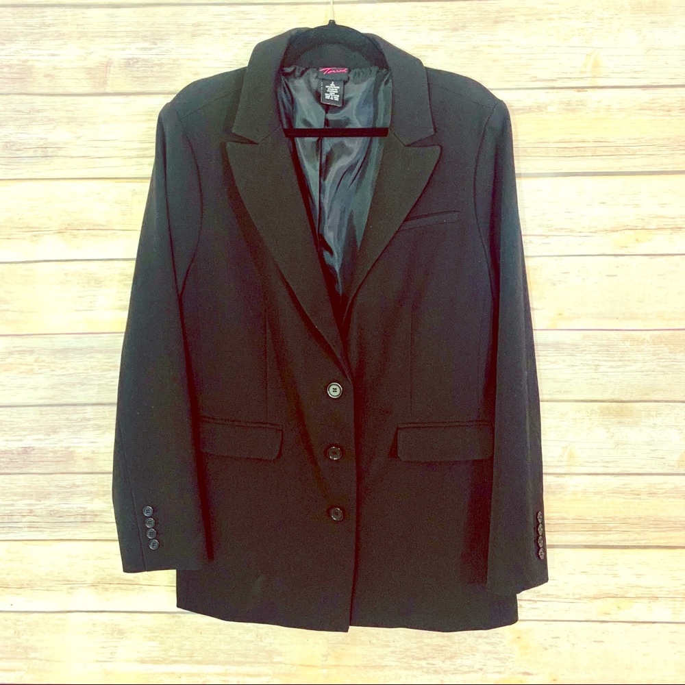 Torrid black blazer size 2 excellent condition